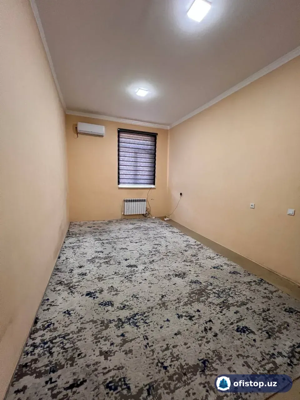 Olmazor, Qora saroyda ofis — 1/3
